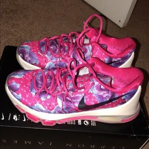KD Aunt Pearl 8s